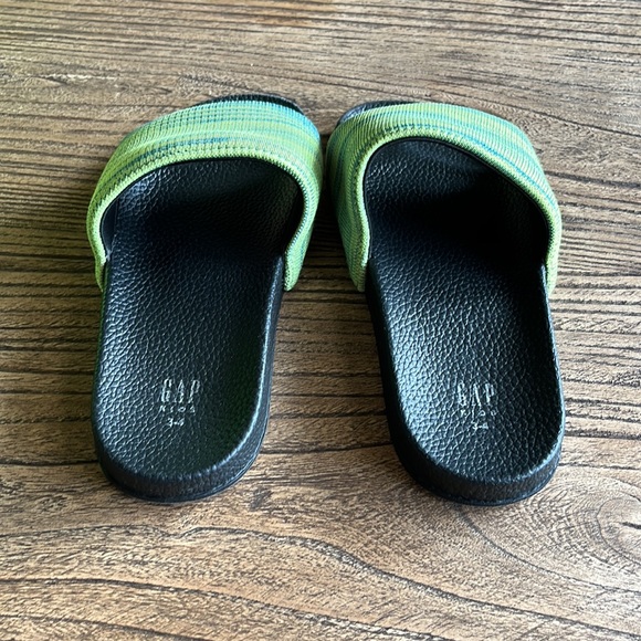Gap Kids Unisex Slide on Sandals - Picture 3 of 5